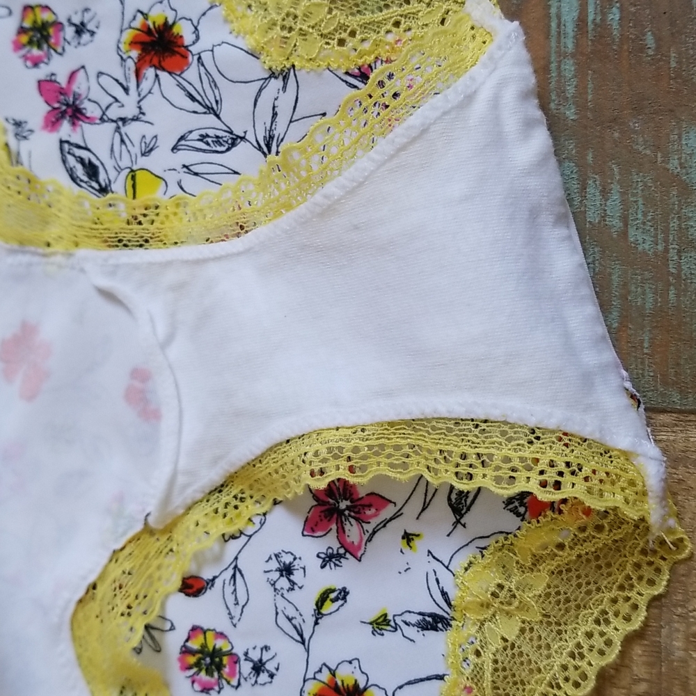 NWOT b.tempt'd Bra & Panty Set - SZ 32D/S - Picture 11 of 12